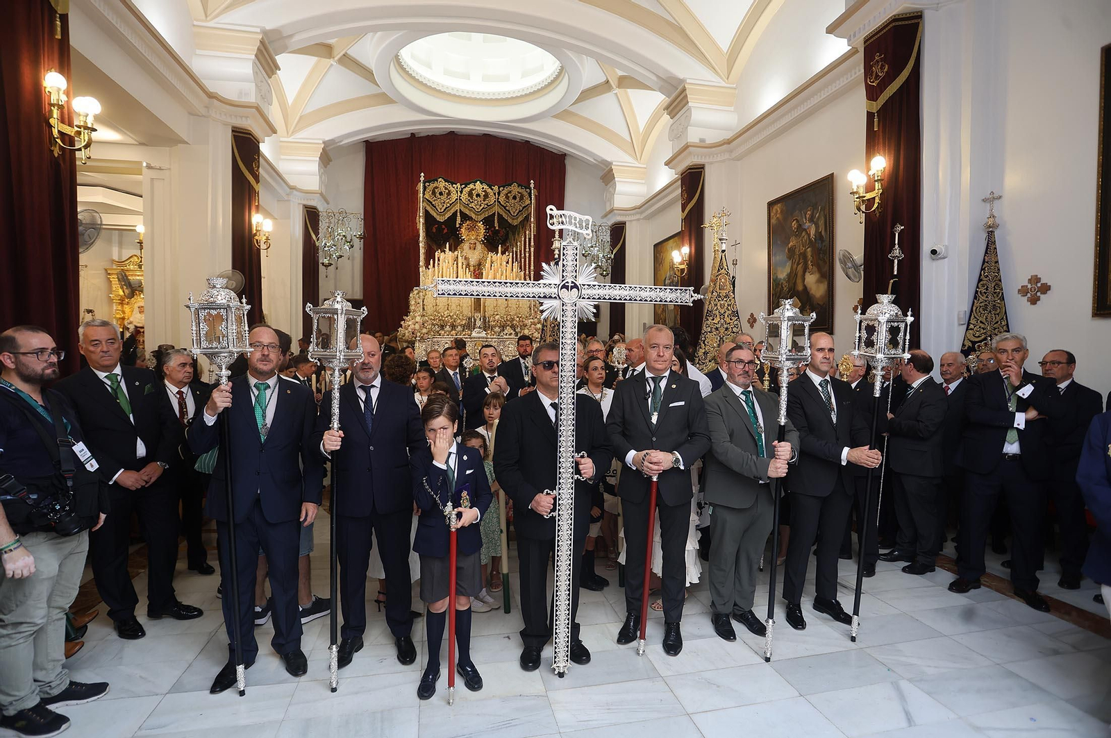 Imágenes de la procesión extraordinaria de la Virgen de la Esperanza por las calles de Huelva
