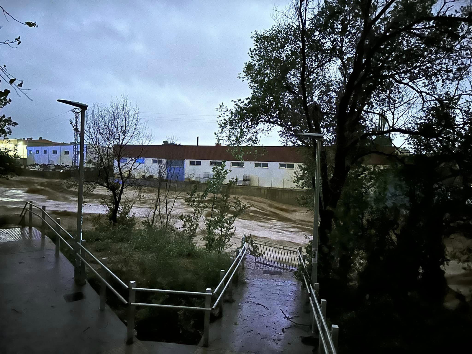 La riada ha destrozado las calles de Torrente.