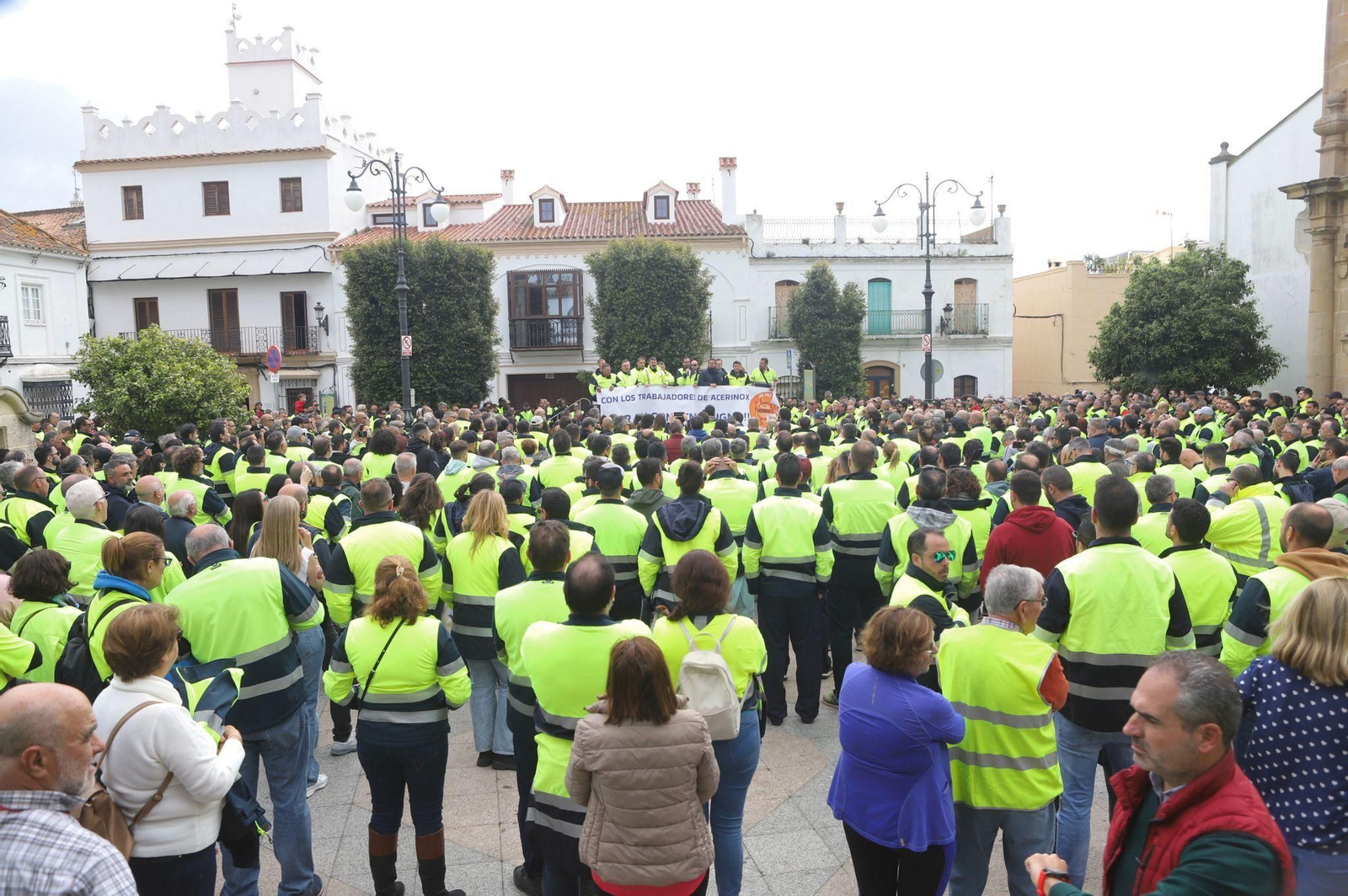 Los trabajadores de Acerinox concentrados en Los Barrios.
