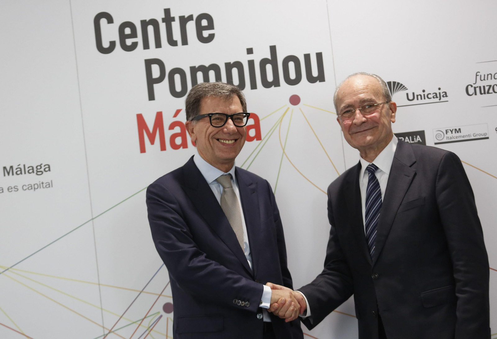 Serge Lasvignes y el alcalde, Francisco de la Torre, ayer, en el Centro Pompidou Málaga.