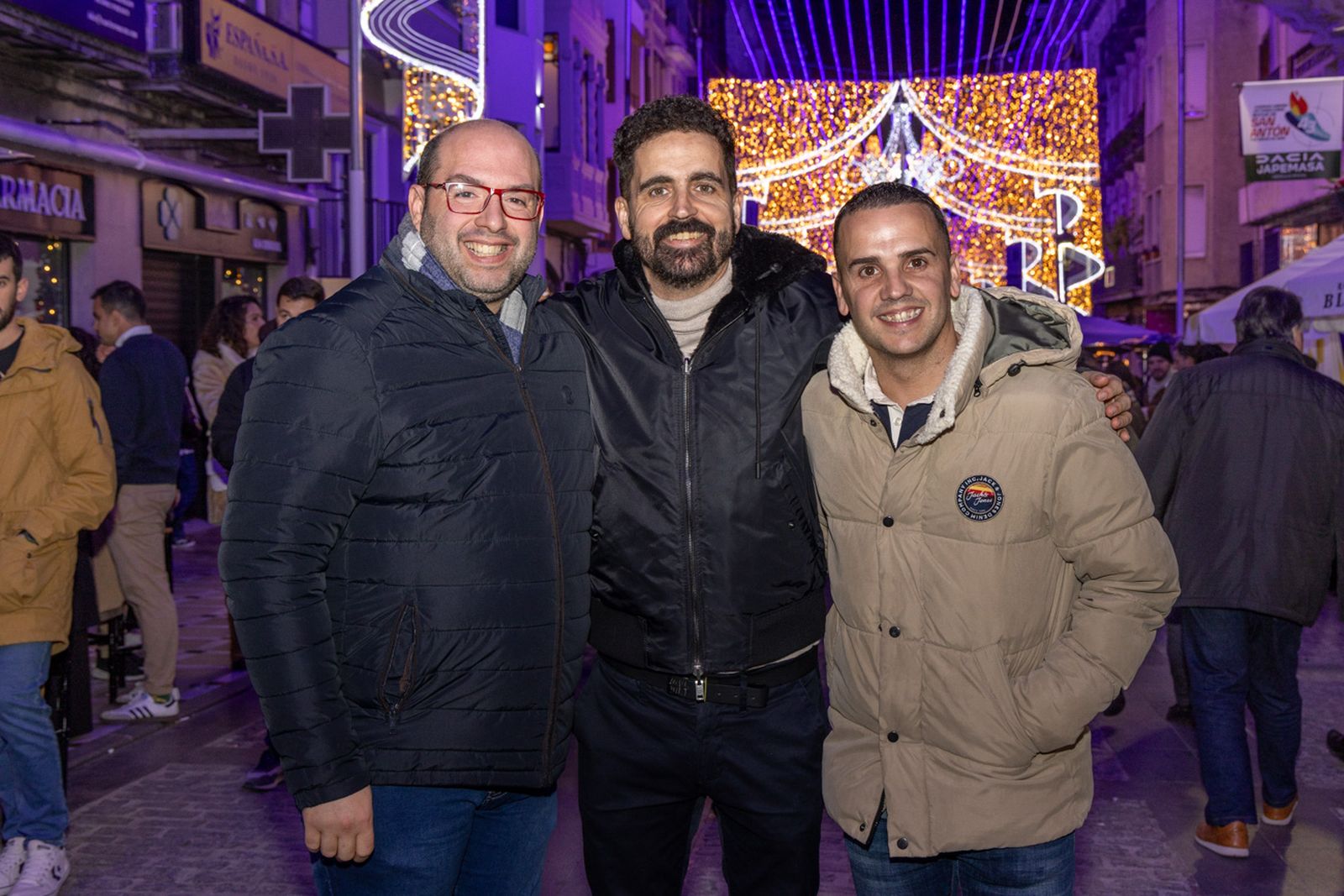 Así disfruta Jaén del concierto extraordinario a pie de calle: "Son de Vida"