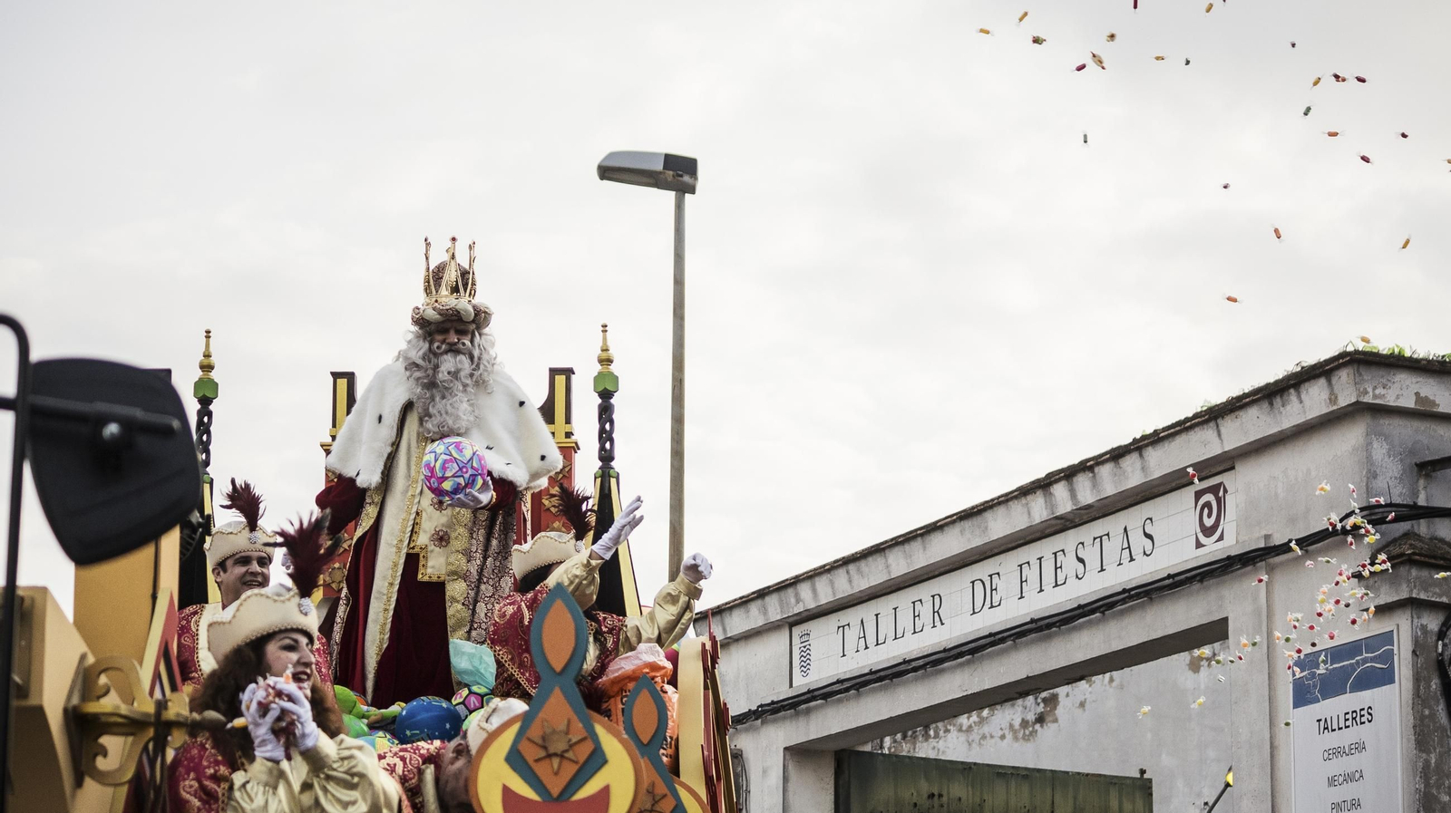 Búscate en la Cabalgata de los Reyes Magos de Jerez 2025