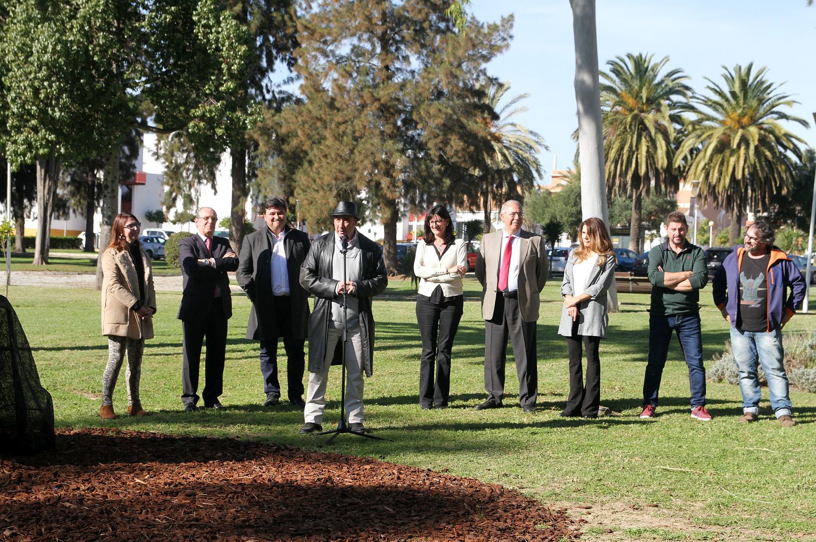Inauguración de la escultura del artista onubense Víctor Pulido 'Imago', en imágenes