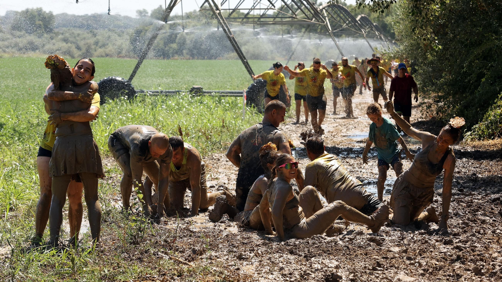 Búscate en la VII Carrera del Barro en La Barca
