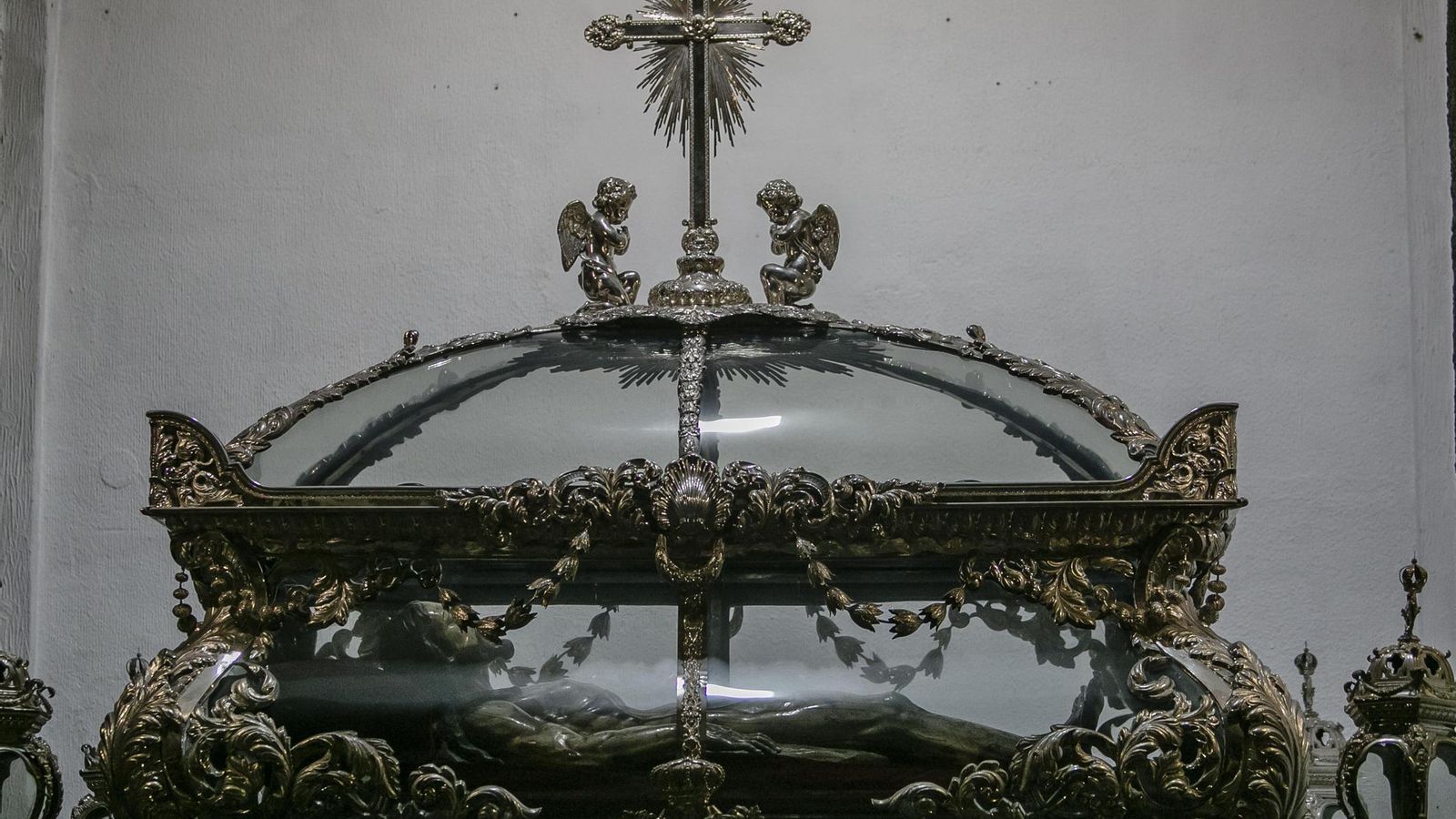 La impresionante urna.