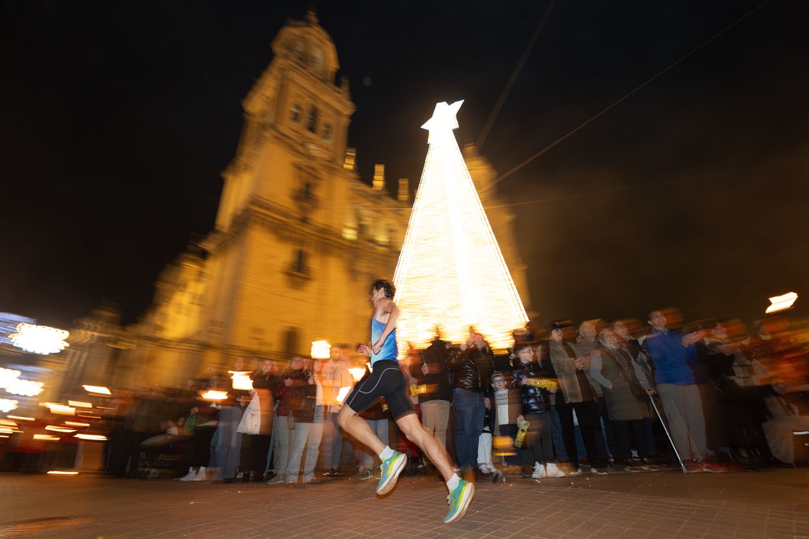 En imágenes: la élite del atletismo mundial y nacional exhibe su clase en la Carrera de San Antón 2026