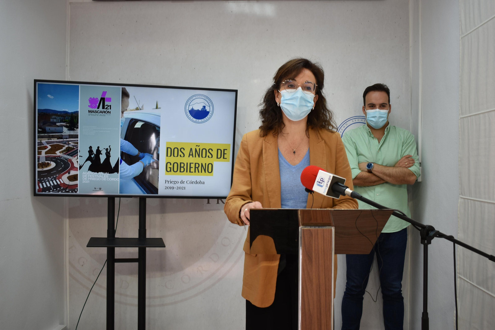 La alcaldesa de Priego, María Luisa Ceballos, y el primer teniente de alcalde, Juan Ramón Valdivia La alcaldesa de Priego, María Luisa Ceballos, y el primer teniente de alcalde, Juan Ramón Valdivia