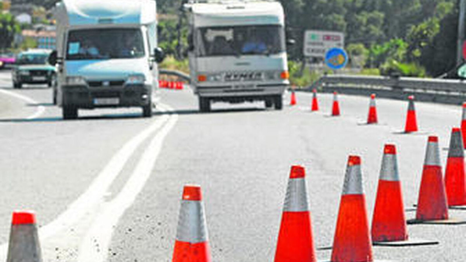 Los conos alivian el tráfico en la N-340