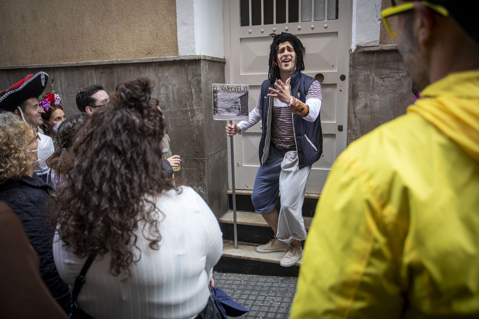 Imágenes del domingo de Carnaval ilegal en Cádiz