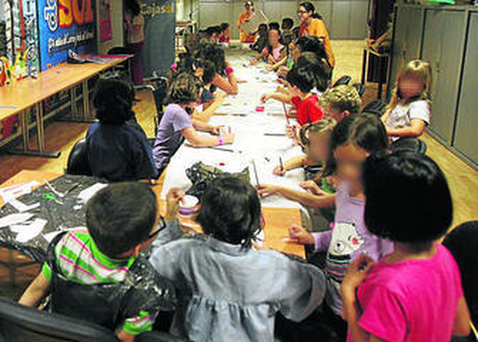 Actividades en un campamento de verano.