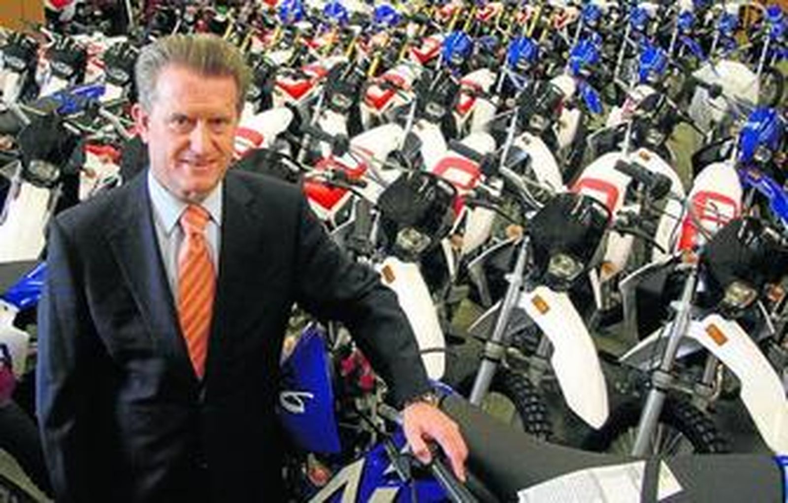 Eugenio Gallego posa en la planta de montaje de Motorhispania.