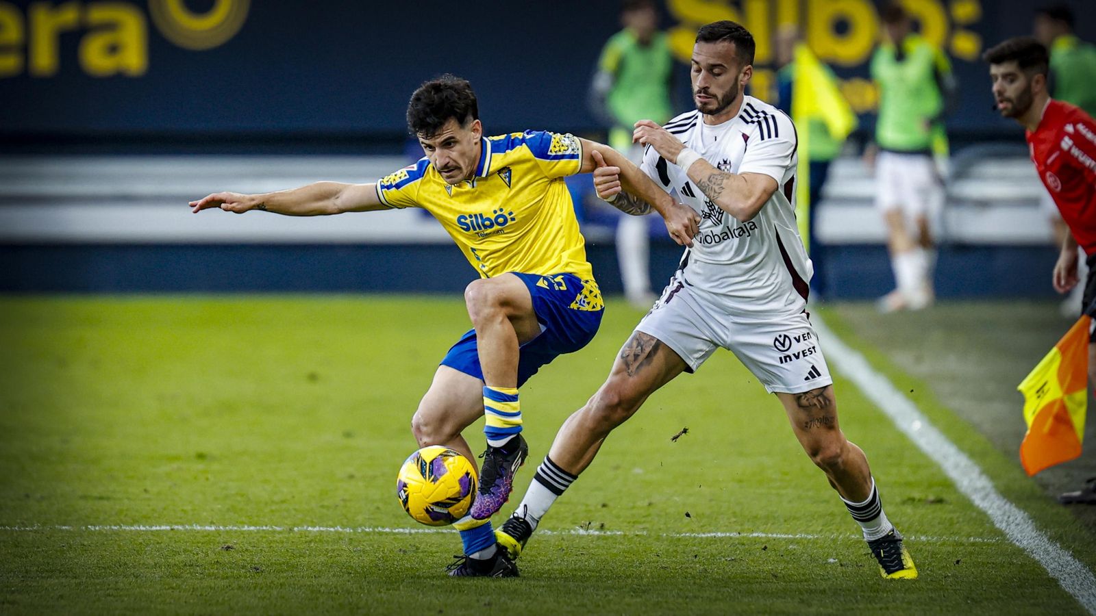 Búscate entre las fotos del partido de fútbol Cádiz CF - Albacete Balompié