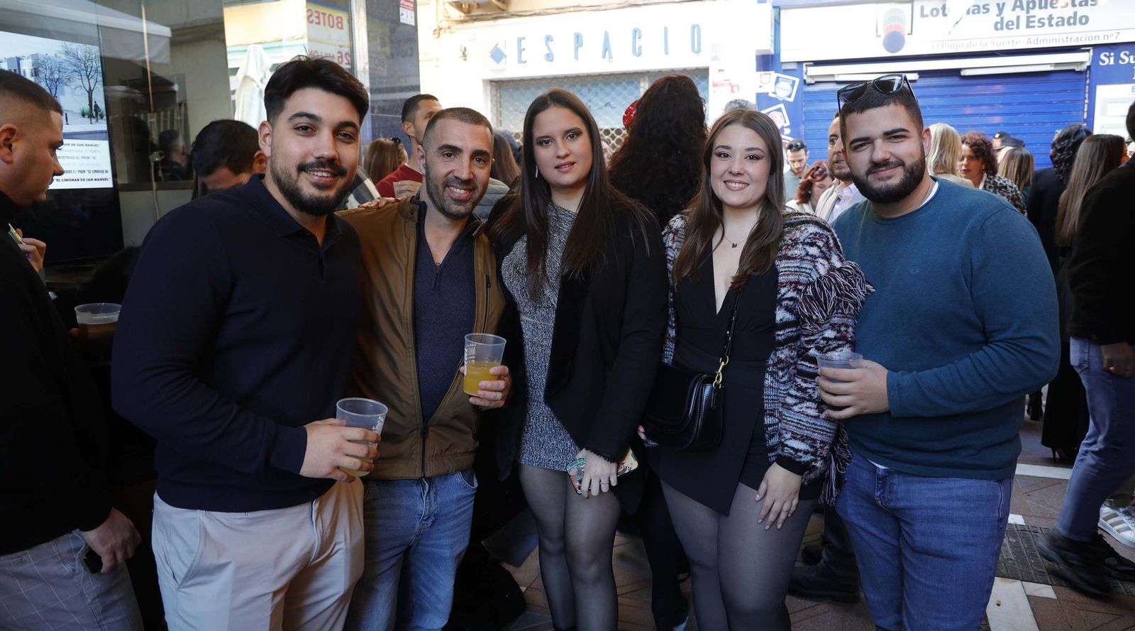 Búscate en las fotos de la celebración del 24 de diciembre en La Línea