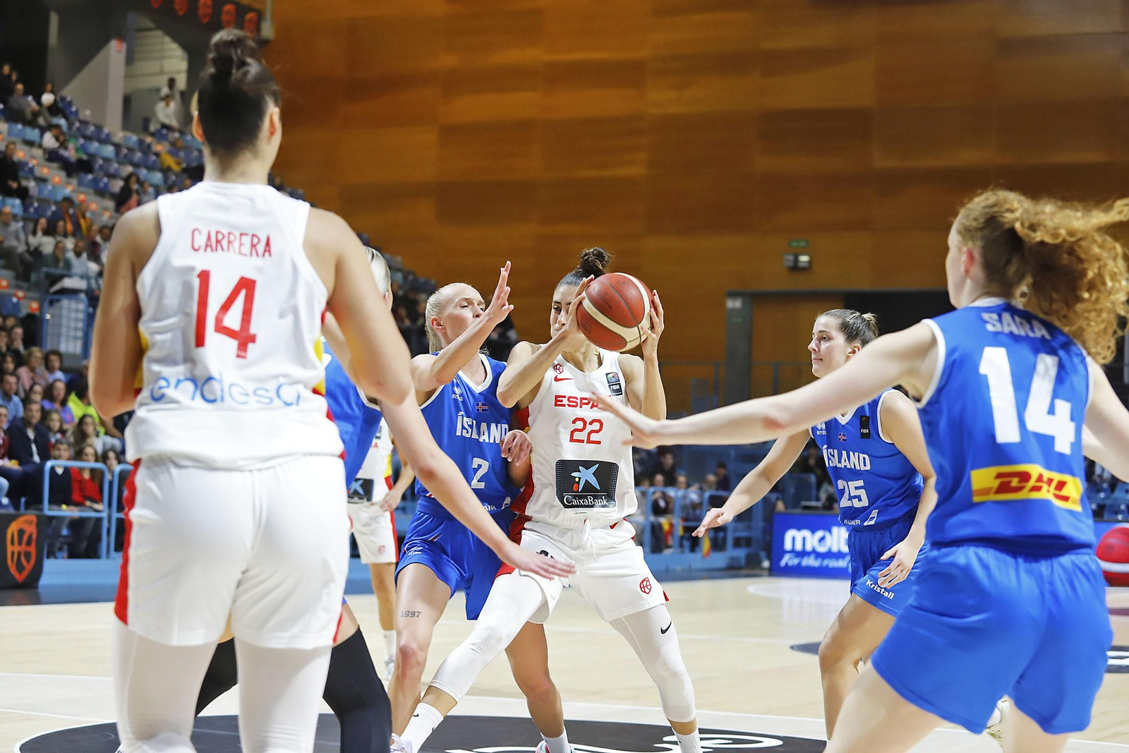 Imágenes del partido de la Selección Española femenina de baloncesto contra Islandia en Huelva