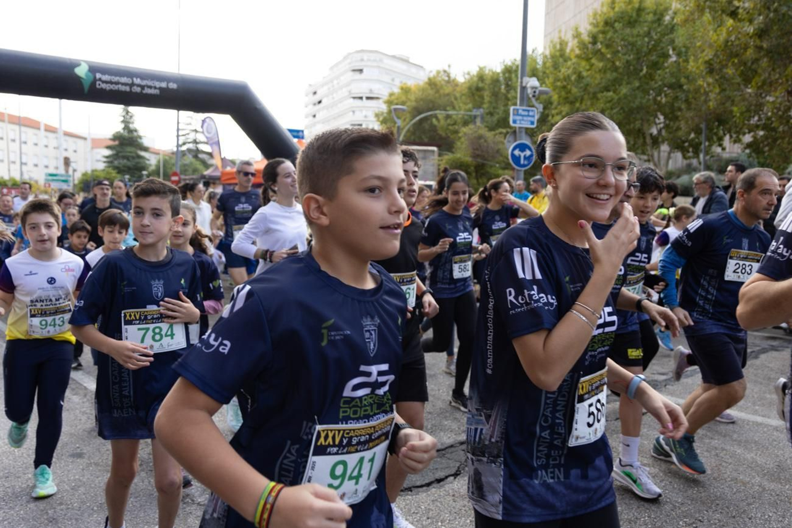 Atletismo por la paz y la integración en la XXV Carrera y Caminata del IES Santa Catalina de Alejandría (I)