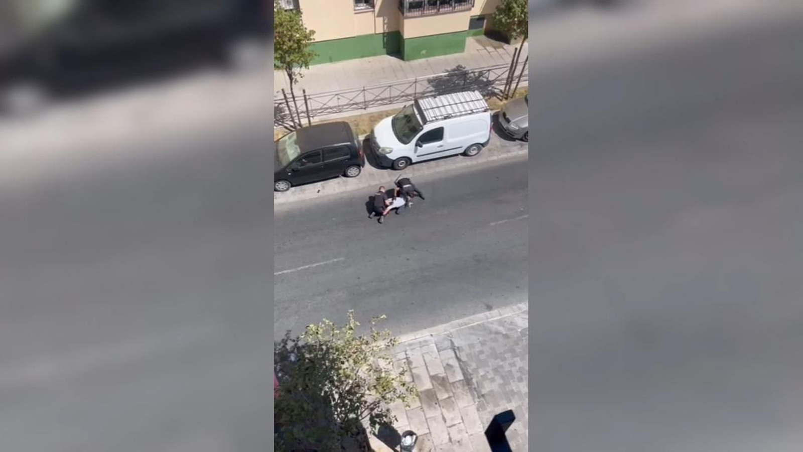 Detenido en Alcalá de Guadaíra tras agredir a dos agentes de la Policía Nacional