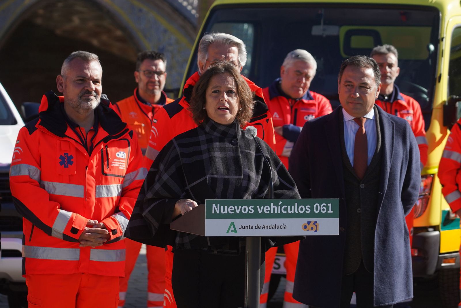 La consejera de Salud, Catalina García, en la presentación de los nuevos vehículos del 061.