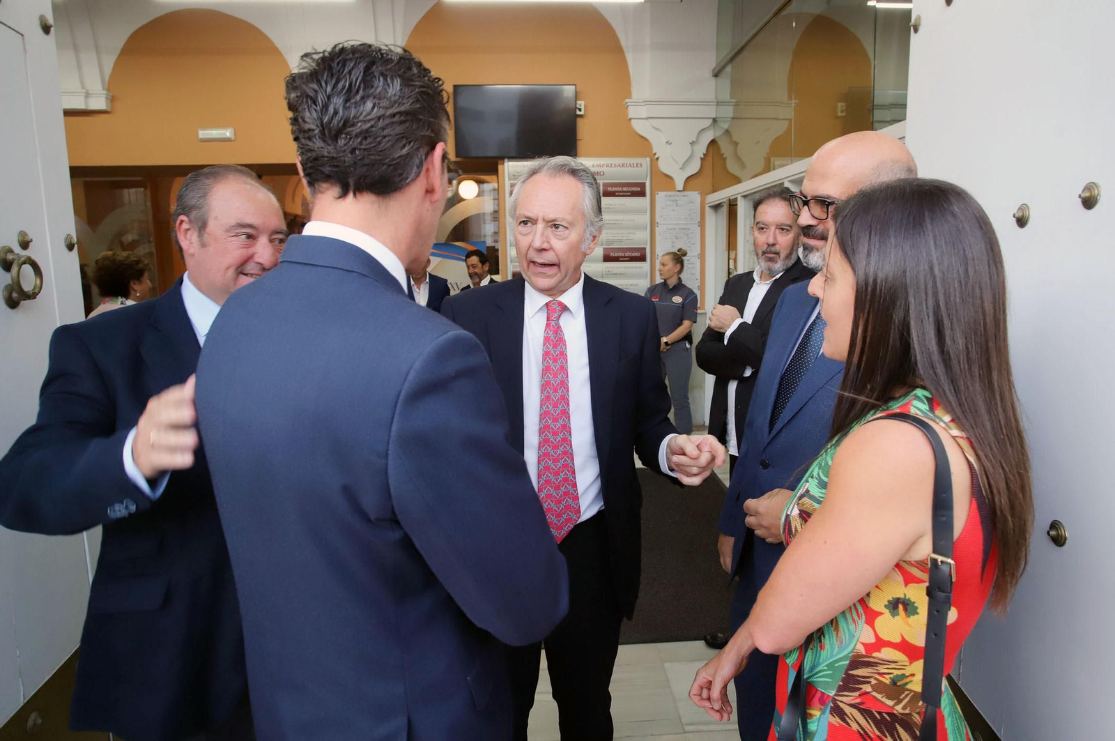 Imágenes de la recepción a los invitados a la gala de los Onubenses del Año