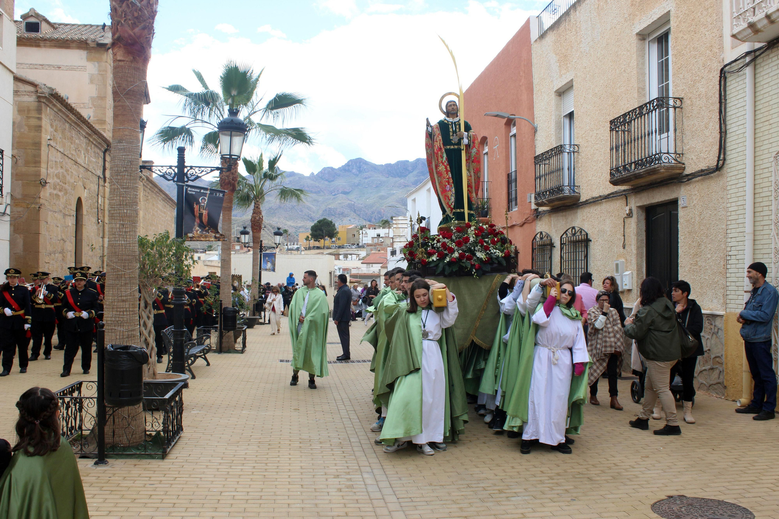 Las imágenes del Domingo de Resurrección en Turre: carreras de San Juan
