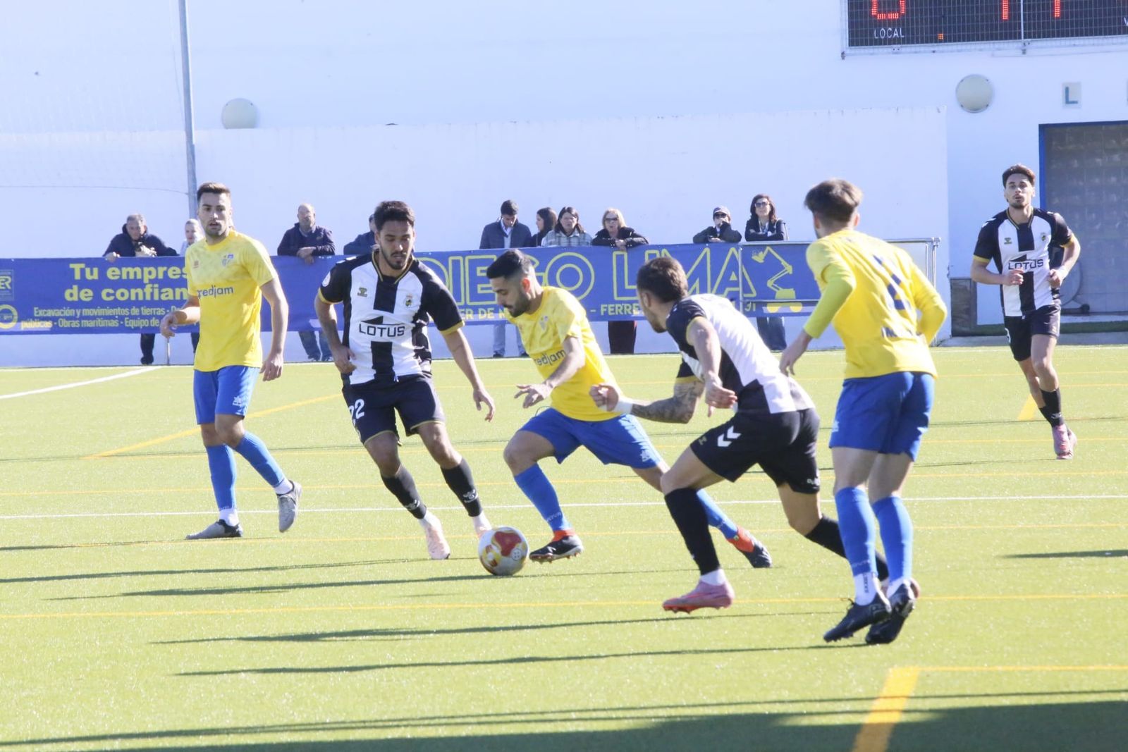 Las fotos de la victoria de la Balona en Conil