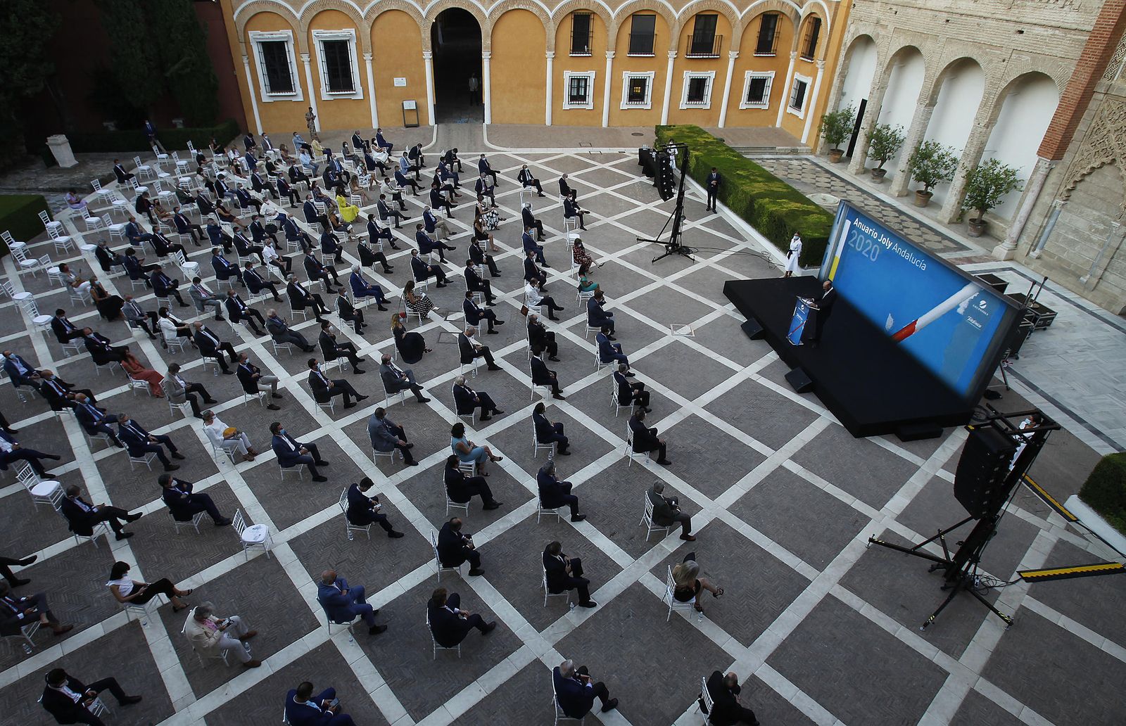 Las imágenes de la presentación del 18º Anuario Joly