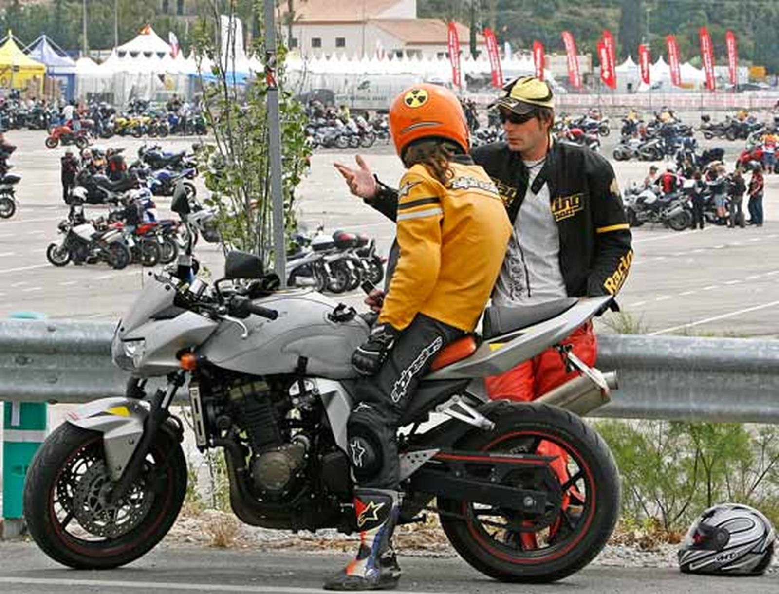 Motoristas de toda España llenan las calles de Jerez.

Foto: Pascual