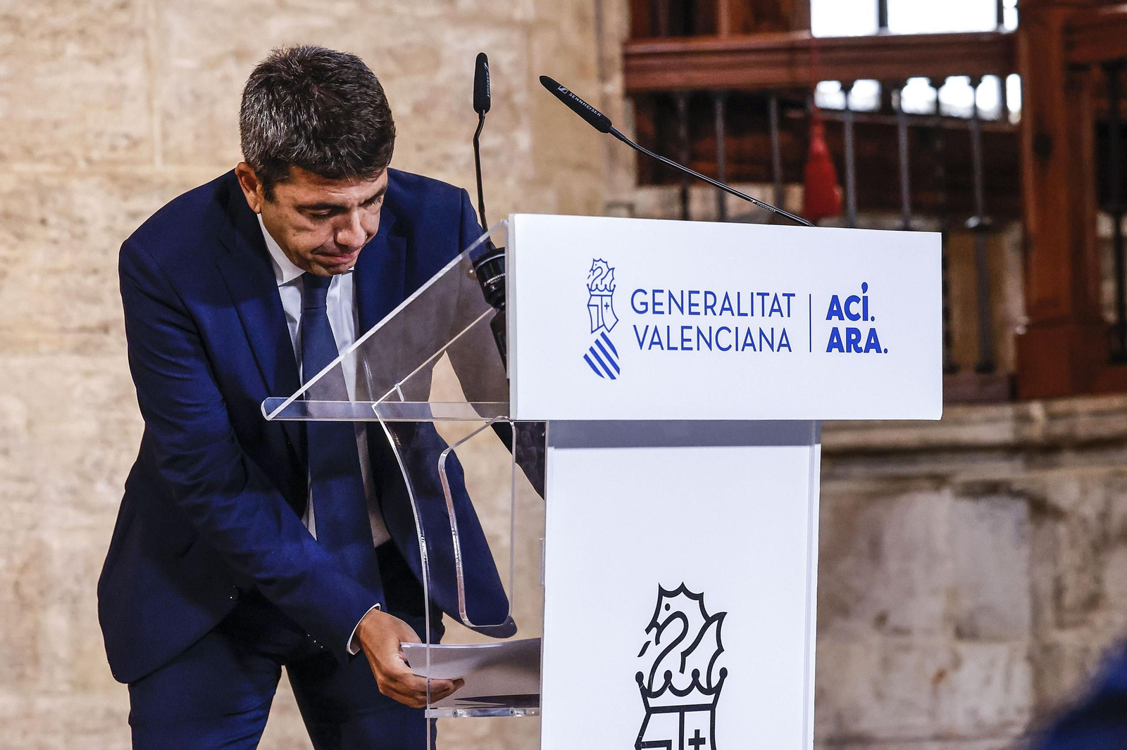 El presidente de la Generalitat valenciana, Carlos Mazón, durante una declaración institucional, en el Palau de la Generalitat.