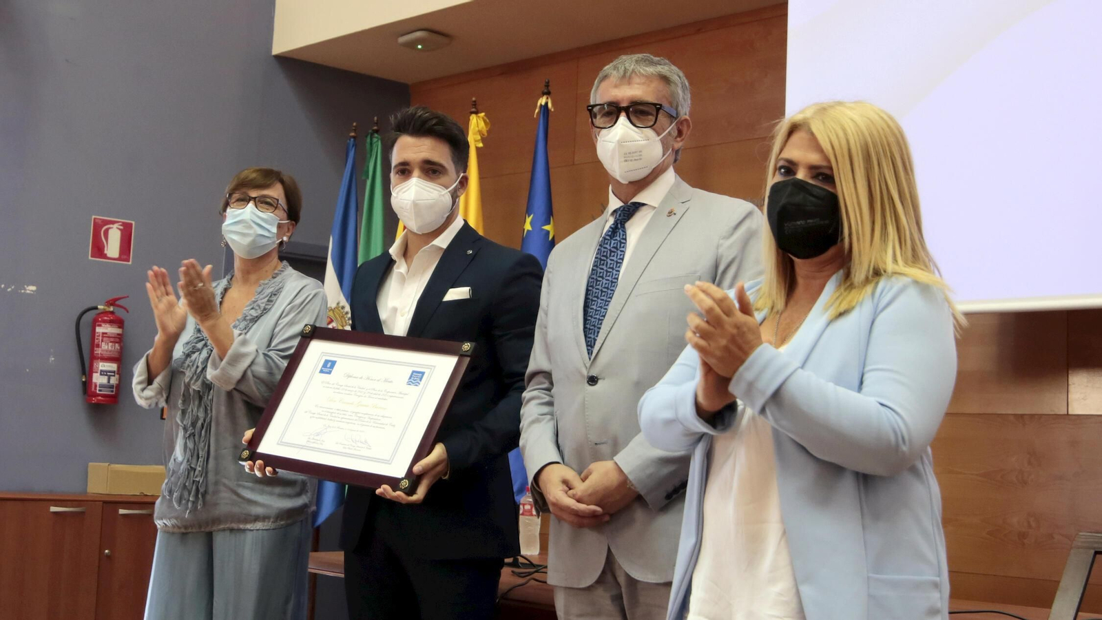 El reconocimiento póstumo fue entregado a su hijo, Pablo García Dorantes. El reconocimiento póstumo fue entregado a su hijo, Pablo García Dorantes.