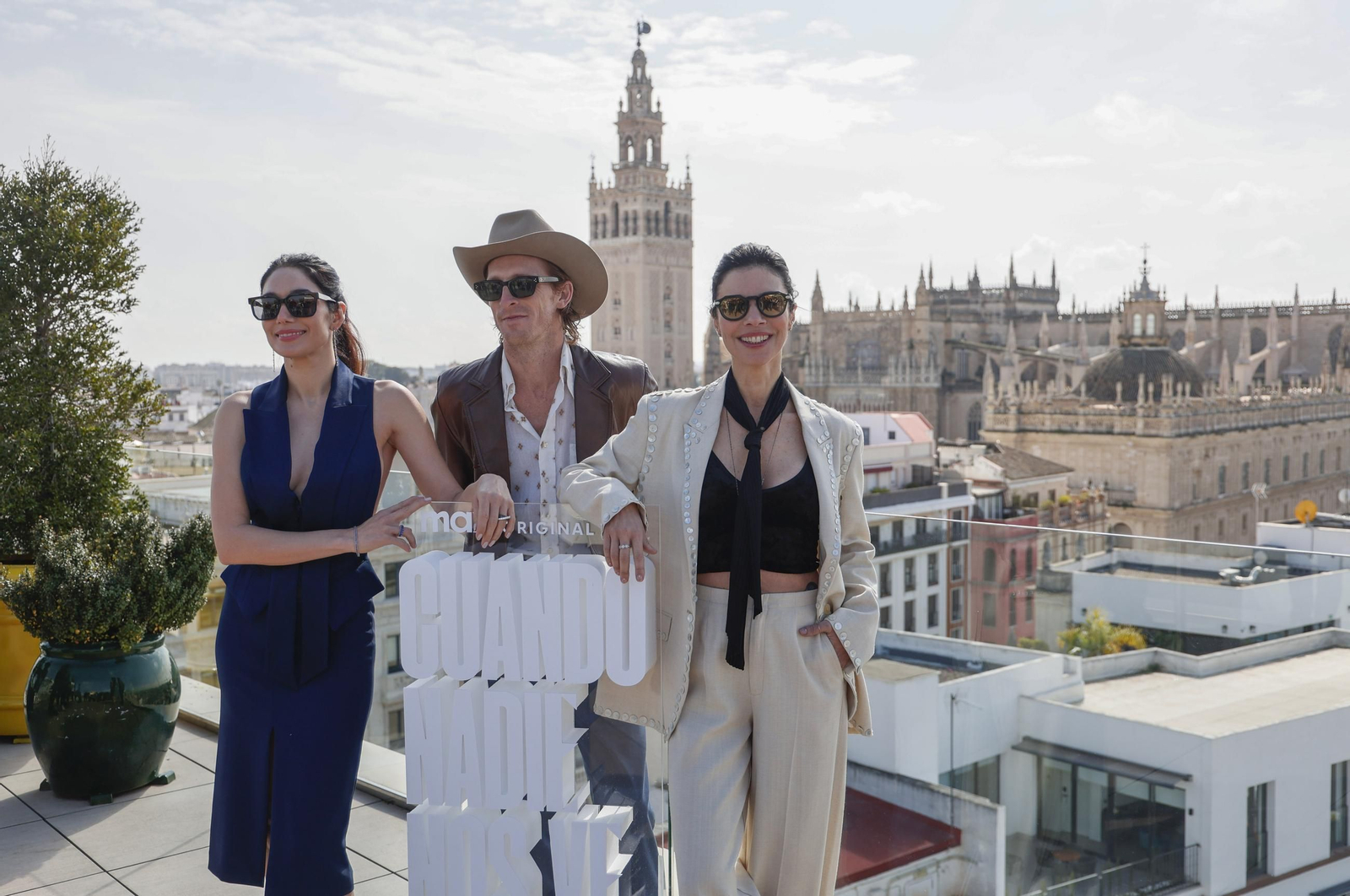 Imágenes de la presentación de la serie 'Cuando nadie nos ve' en Sevilla