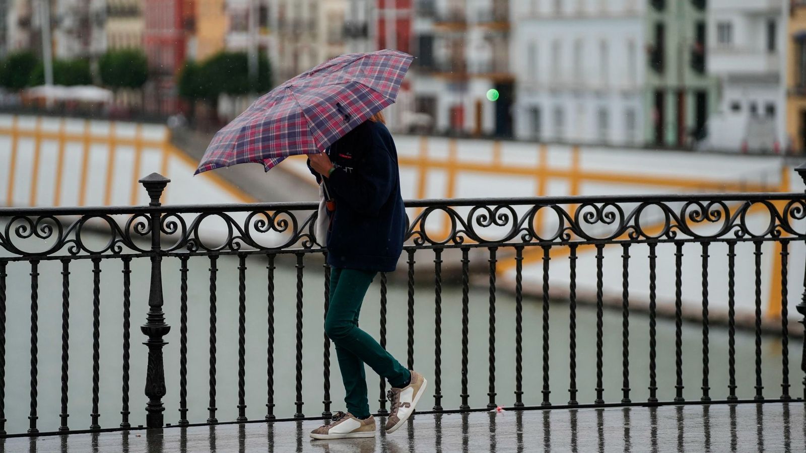 Un día de lluvia en Sevilla