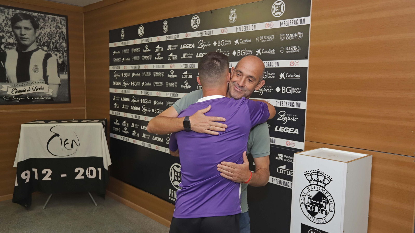 Fotos del cambio de entrenador en la Balona