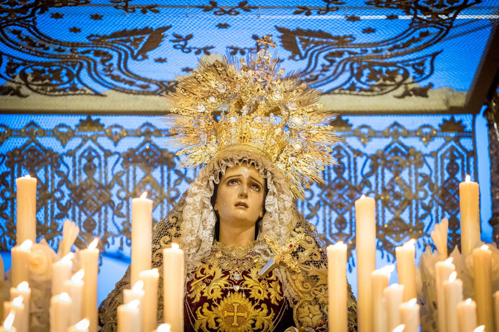 Imágenes de la salida del Nazareno en la Semana Santa de Cádiz 2025