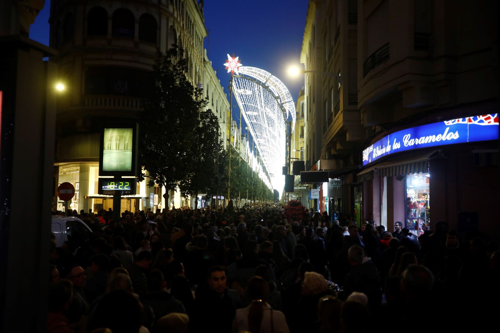 Las calles de Córdoba, repletas en el puente de diciembre, en imágenes