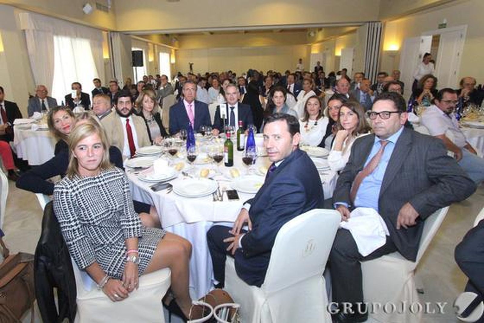 Eva Pajares, Susana Pérez, Tania Barcelona, Jorge Vázquez, Pilar Pintor, Diego González, Jacinto Muñoz, Paula Conesa, Victoria Zarzuela, Laura Ruiz, Inmaculada Olivero, Carlos Mescua y Antonio Saldaña. 

Foto: Fran Montes