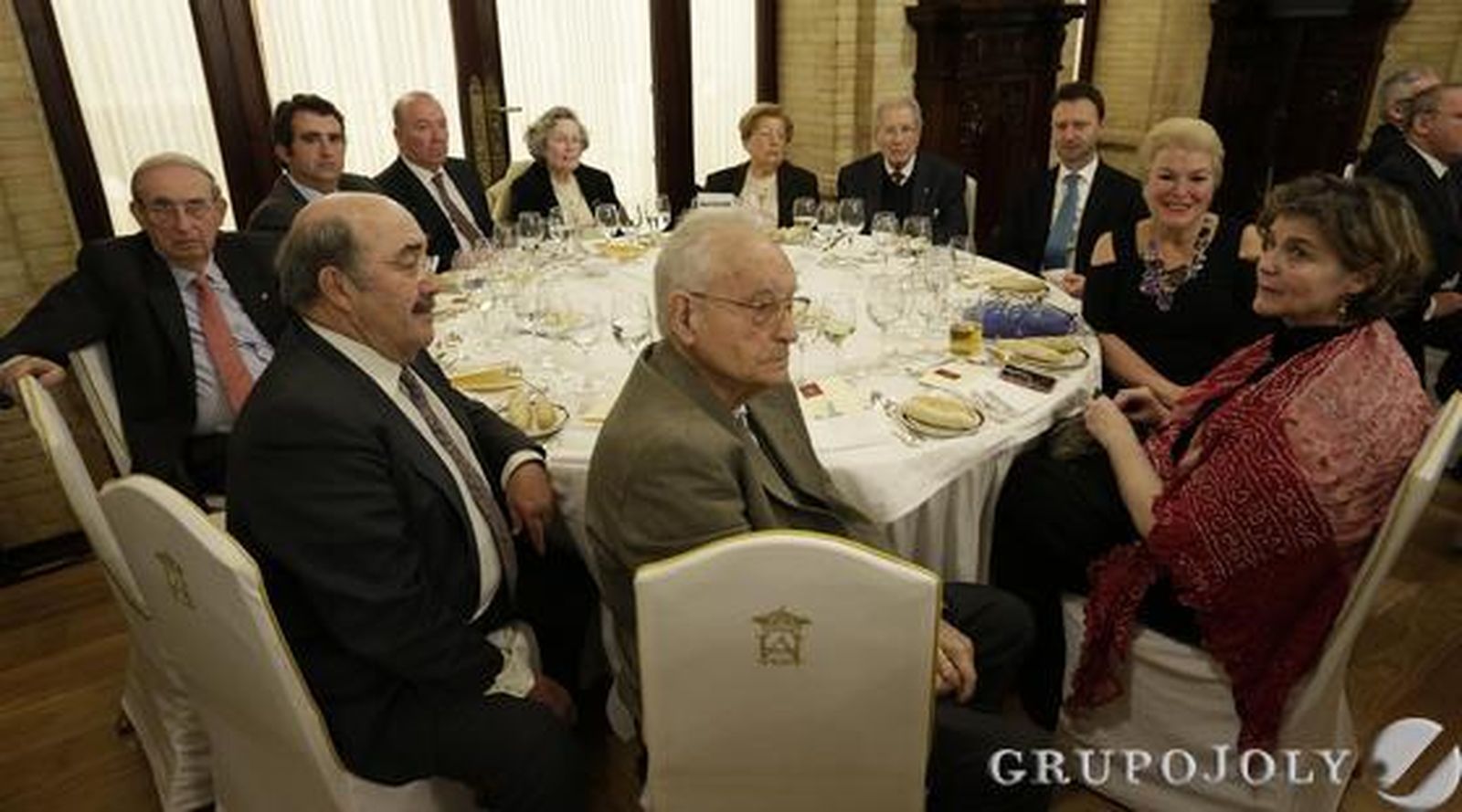 Manuel Alcalá, Fernando Loring, José María López, Antonio López Puerta, Javier Delmás, Mª Ángeles Infante, Adelaida Ferrari, Pedro Ruiz Berdejo, Ricardo Astorga, Mercedes Valverde y Holly Golighty./ Antonio Pizarro/Juan Carlos Vázquez/ Juan Carlos Muñoz/Belén Vargas