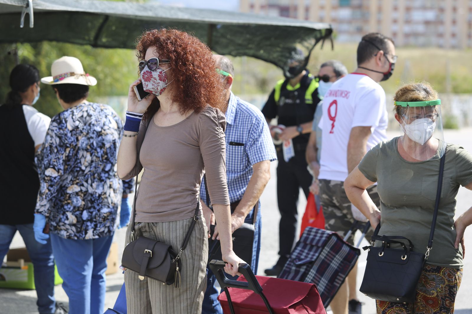 Las fotos del mercadillo de Huelin, en Málaga, en su primer día de desescalada