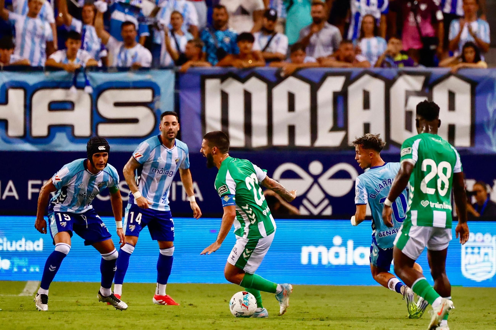 La secuencia de la lesión de Isco tras la entrada de Larrubia