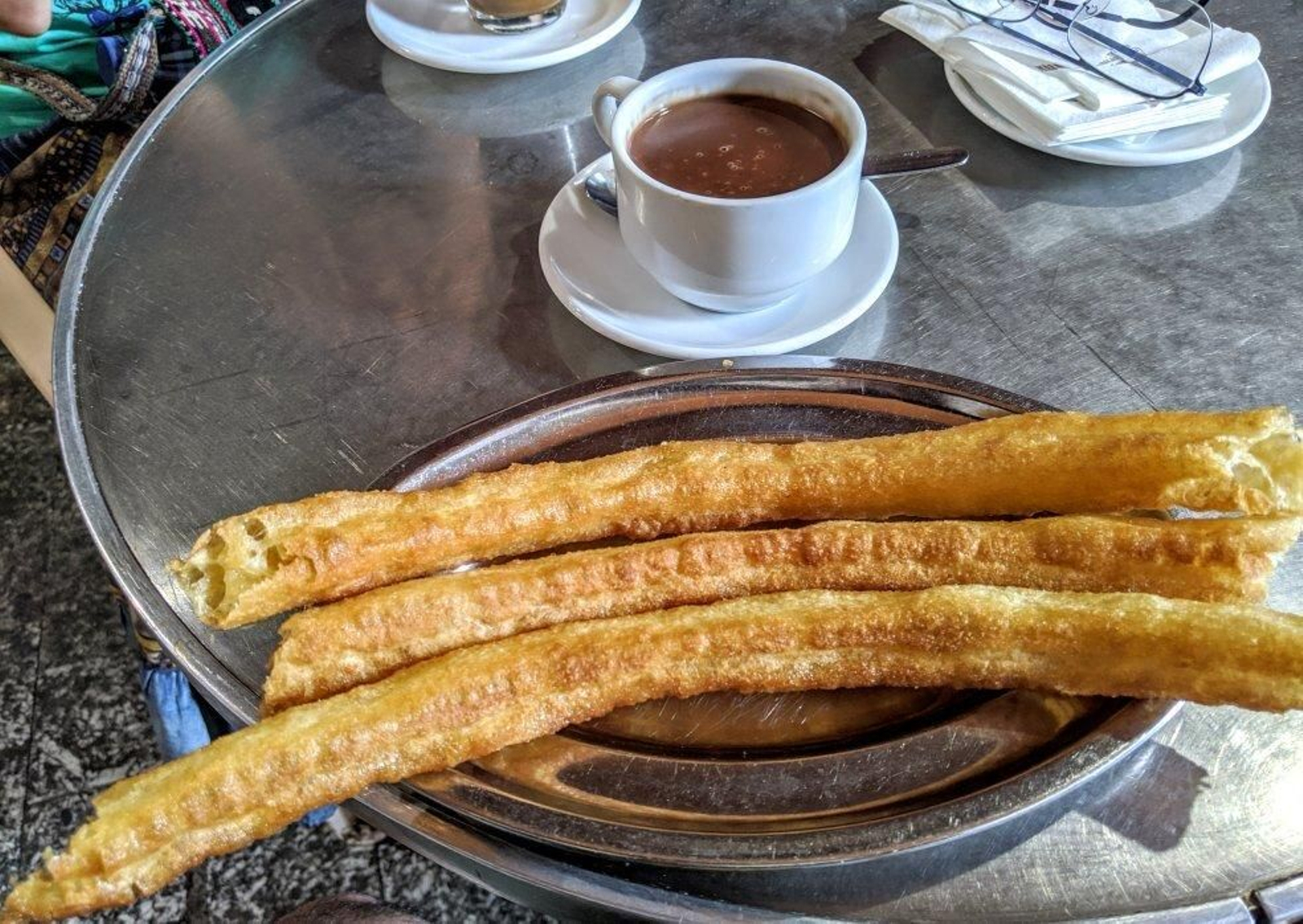 Unos churros con chocolate caliente en Casa Aranda.