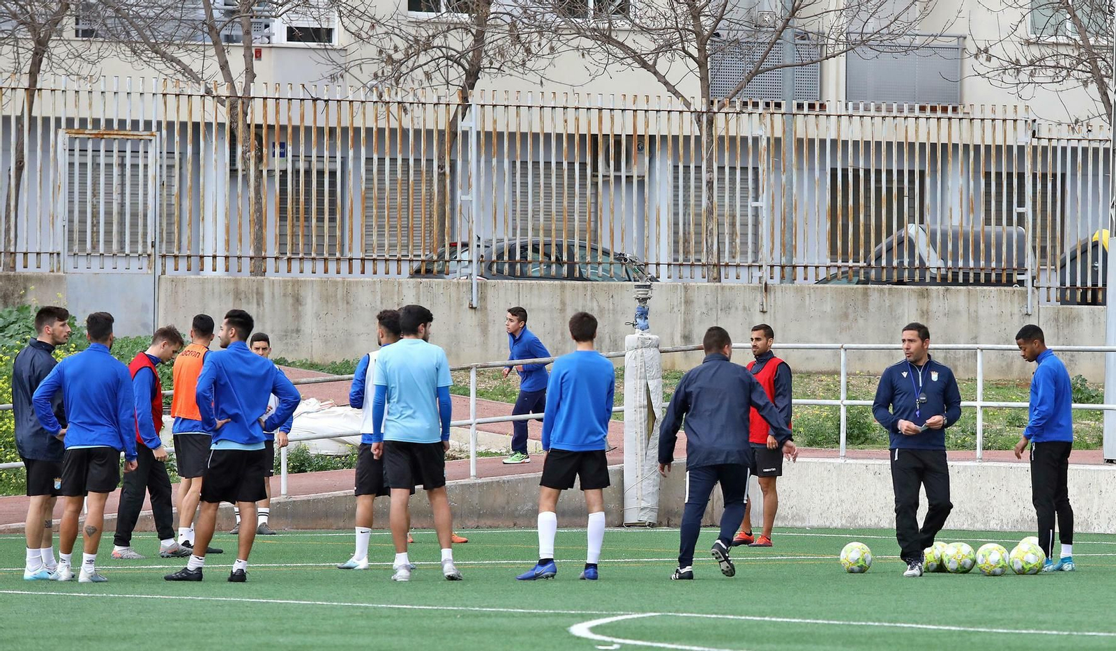 Los jugadores azulinos confían en hacer un buen partido ante el Ceuta.