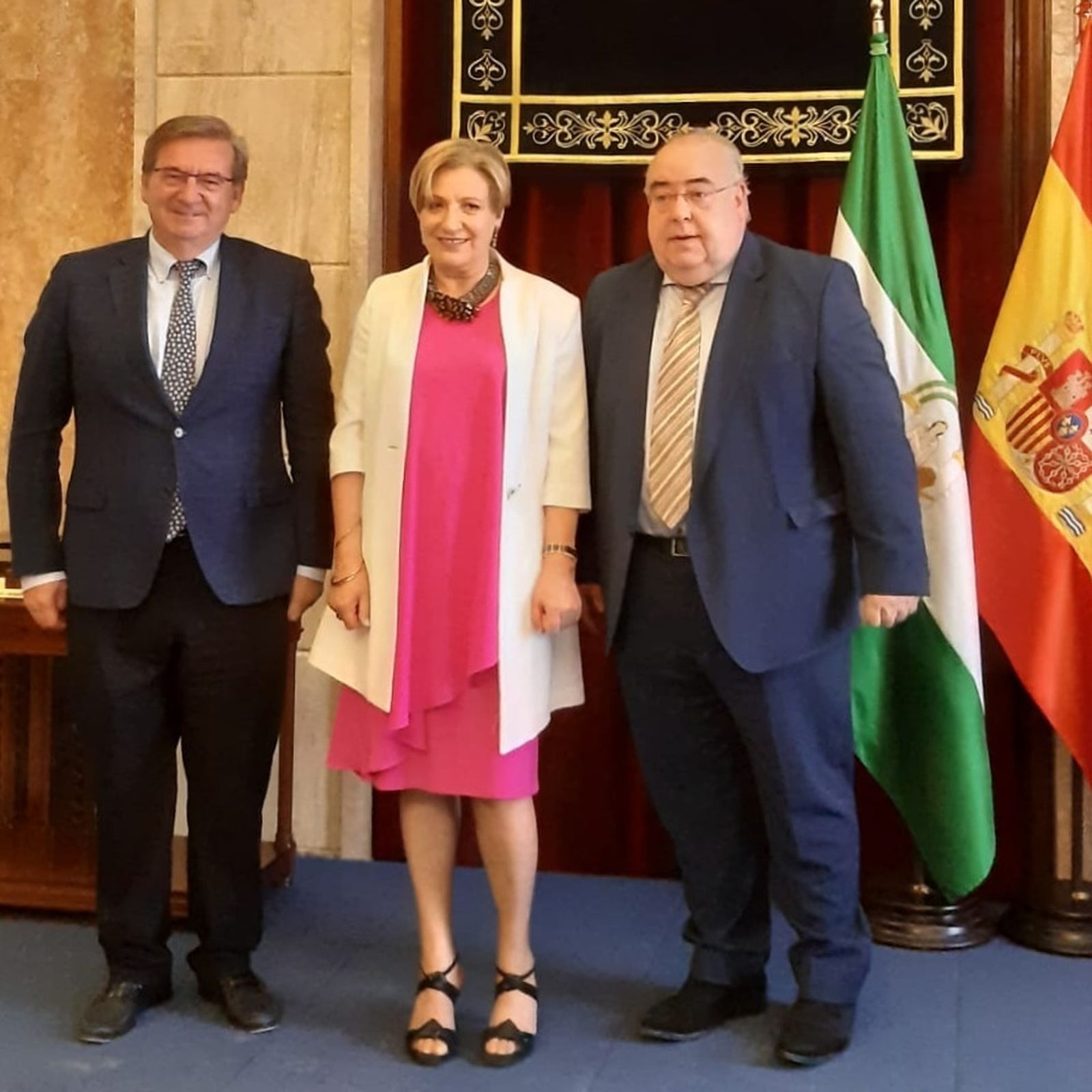 La expresidenta de la Audiencia de Almería recibe la condecoración de la Orden de San Raimundo de Peñafort