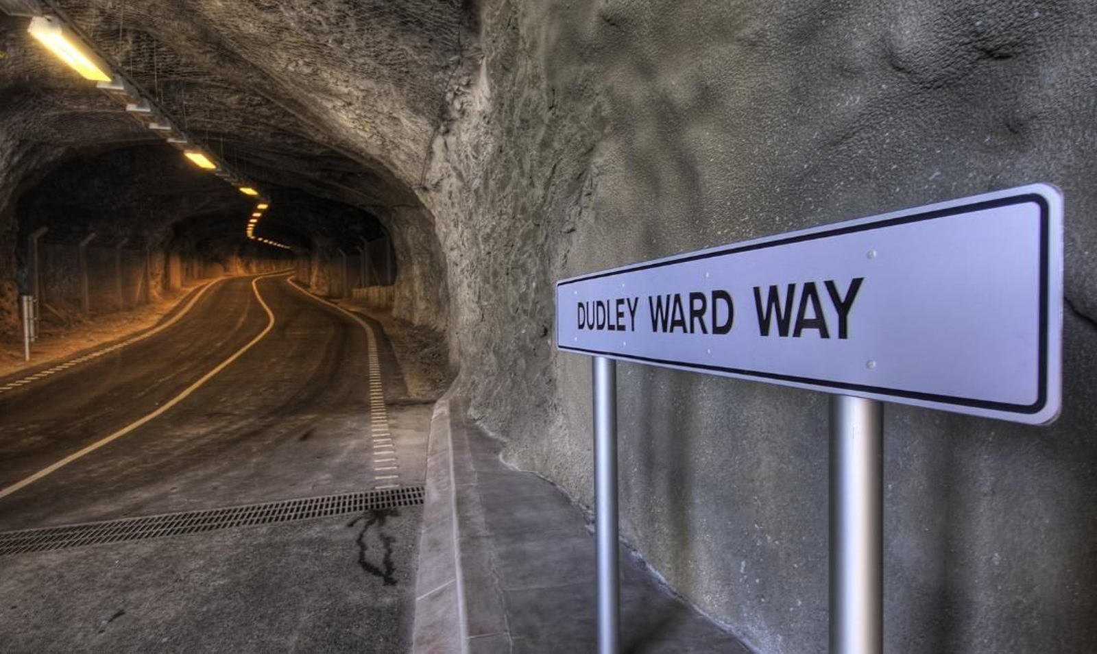El túnel de Dudley Ward Way.