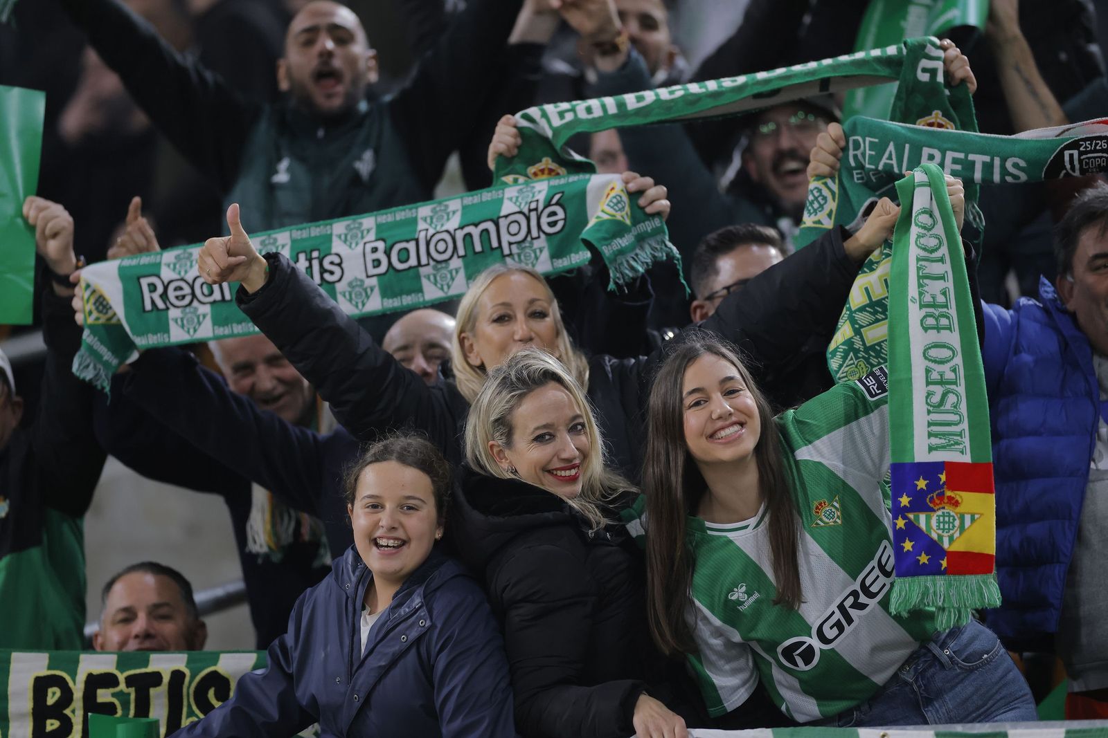 Búscate en las fotos del Betis - Atlético de Madrid