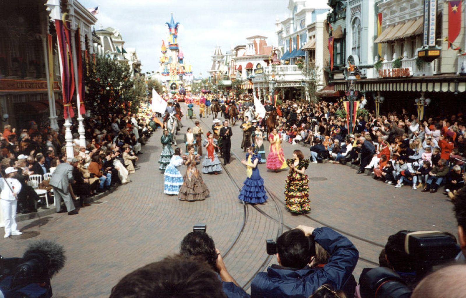 El covid ha obligado a eliminar la cabalgata que recorre las calles de Eurodisney durante un tiempo.