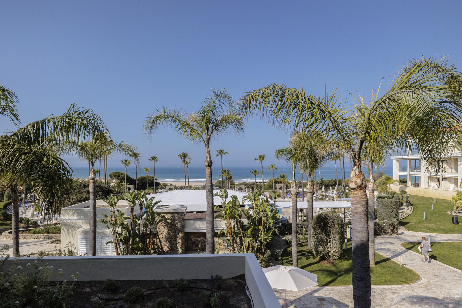 Así ha quedado el Hotel Barrosa Palace en Chiclana  tras su reforma.