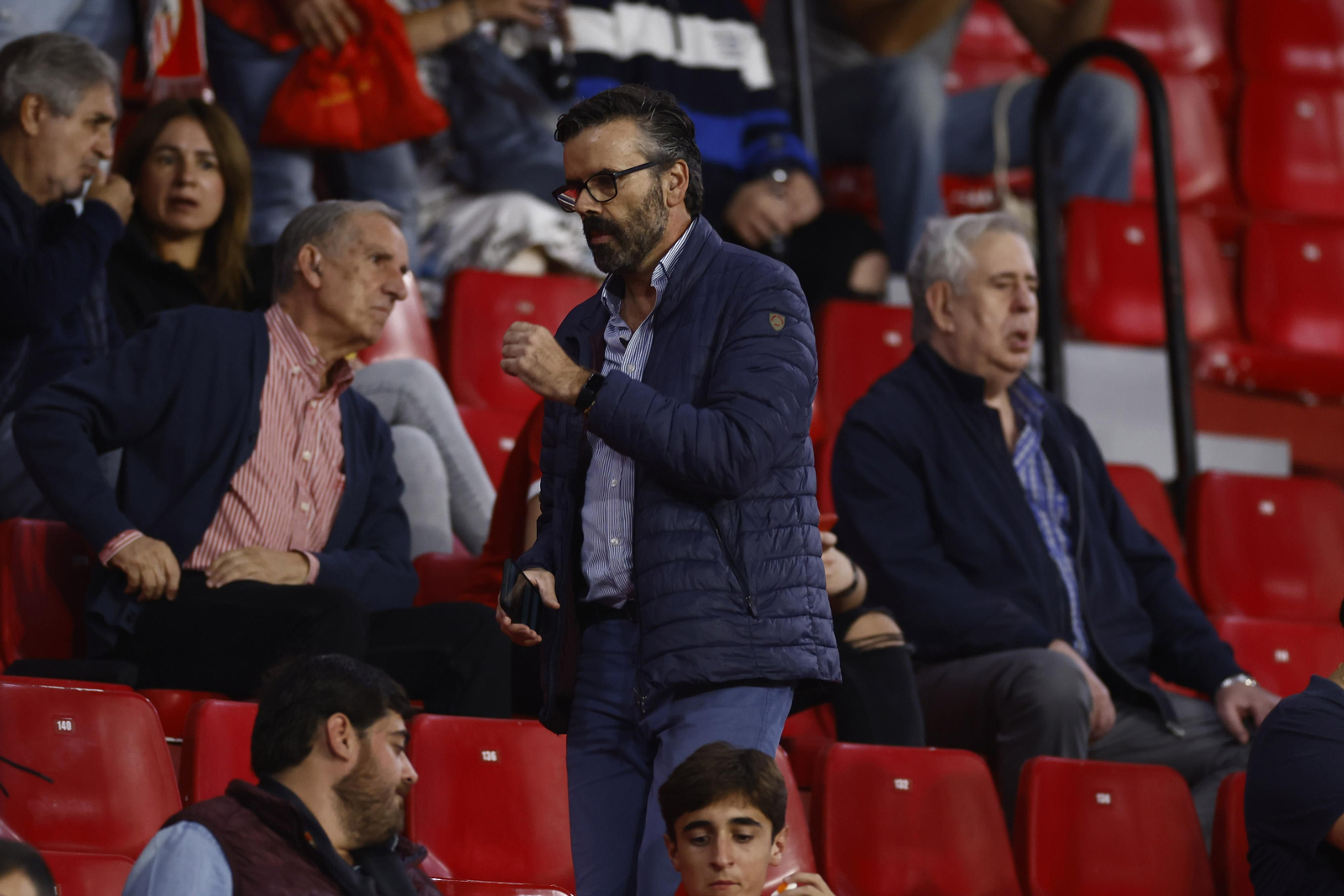 Búscate en las fotos del Sevilla FC-Real Sociedad