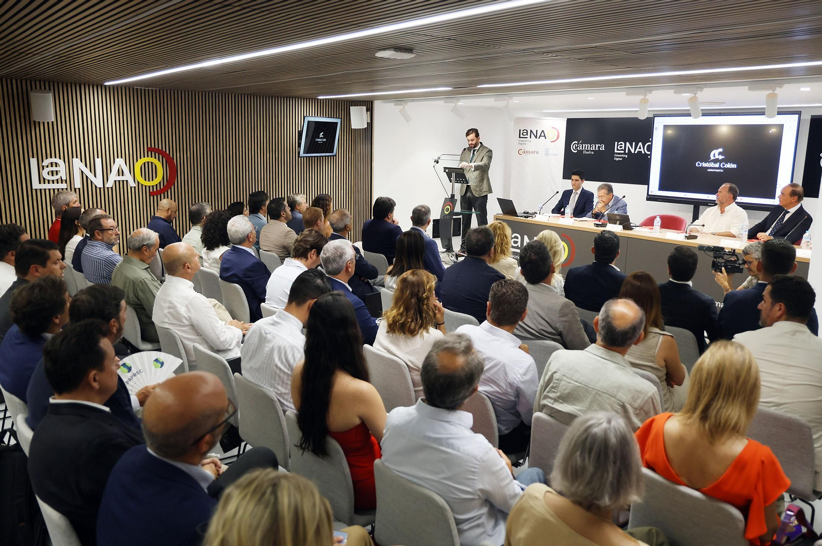 Fotógrafo ALBERTO DOMÍNGUEZ. La Nao, Aeropuerto. Huelva (63).JPG