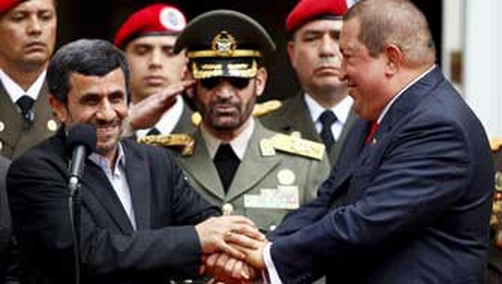 Ahmadineyad inaugura un canal en español al grito de "¡Viva España!"