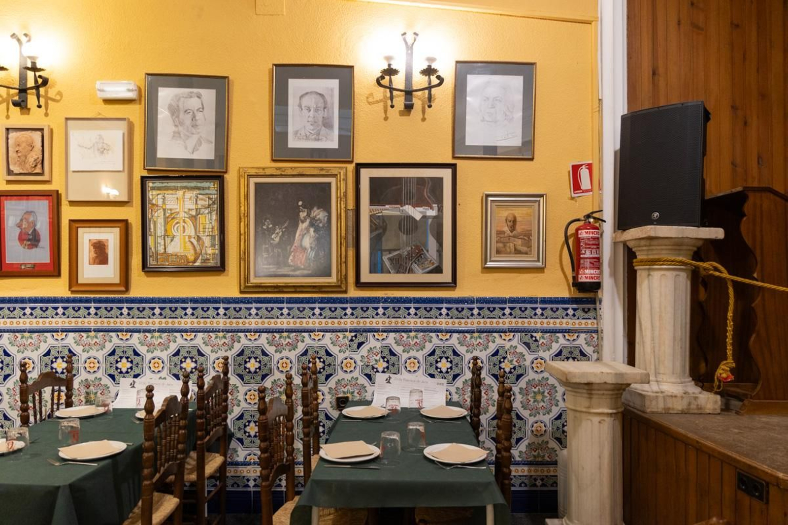 La Peña Flamenca de Jaén lleva 52 años abierta al público en la calle Maestra.