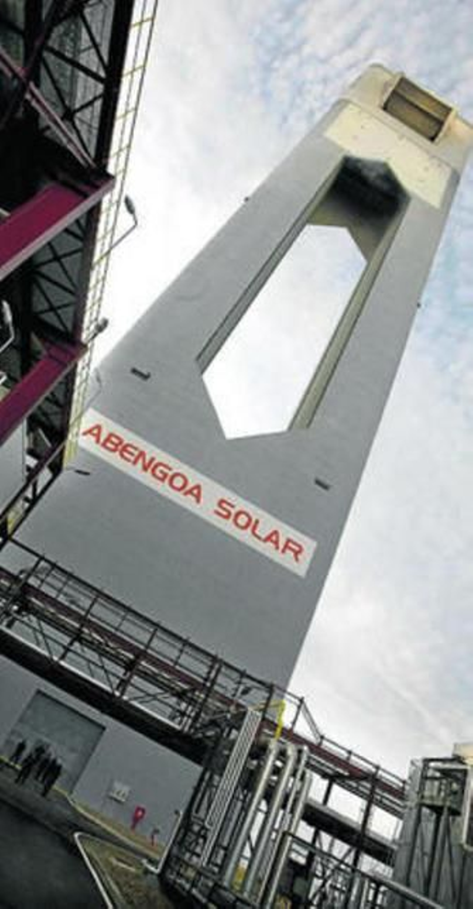Planta solar de Abengoa en Sanlúcar la Mayor.