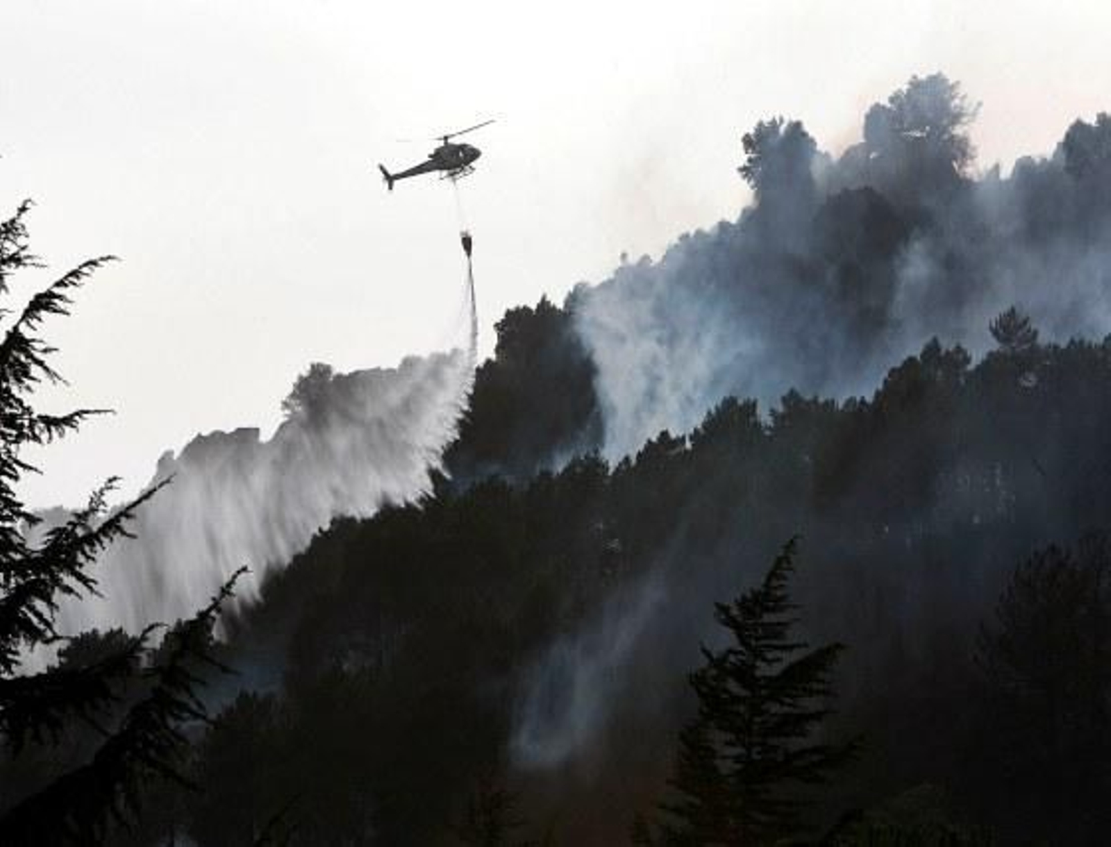 Desalojadas 2.000 personas por un incendio en Madrid